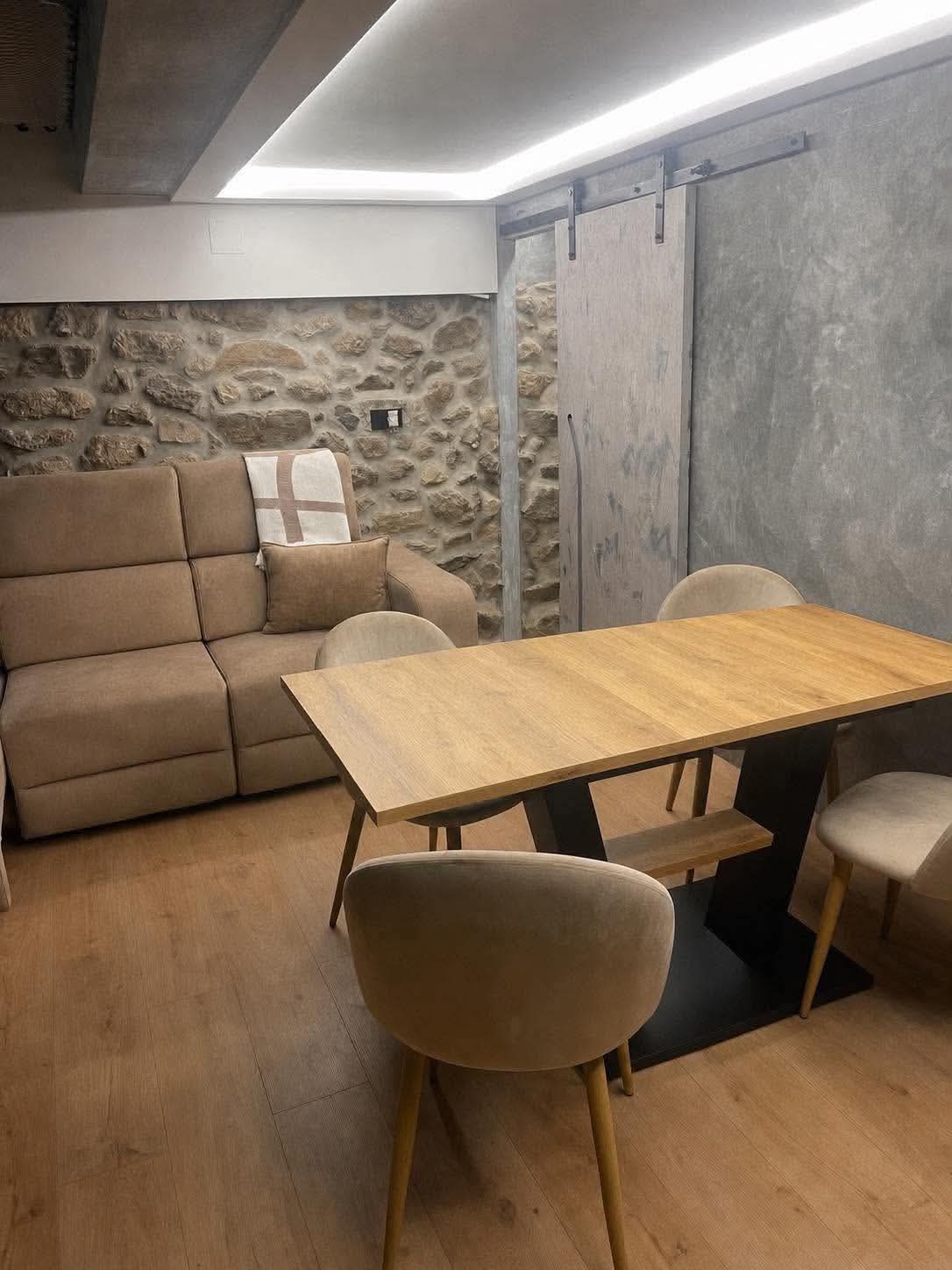 Interior 3